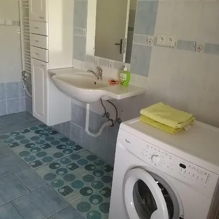 Svinecky Dvur Apartment Skuhrov nad Belou