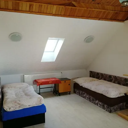 Svinecky Dvur Apartment