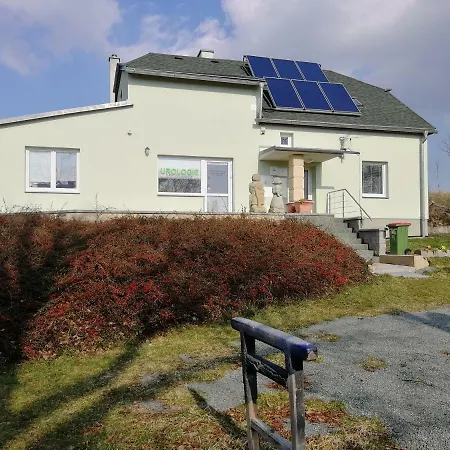 Svinecky Dvur * Skuhrov nad Belou