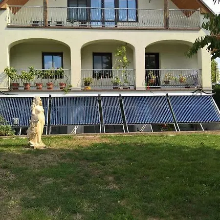 Svinecky Dvur Apartment Skuhrov nad Belou