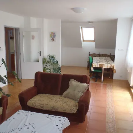 Svinecky Dvur Apartment